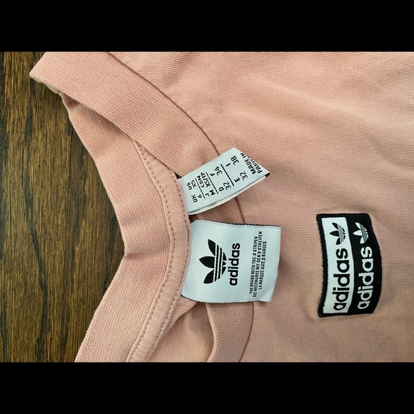 URBAN OUTFITTERS ADIDAS PINK CROP TOP NEVER WORN!! - Picture 3 of 6